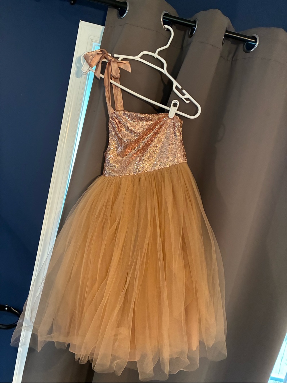 Girls One Shoulder Mauve Sparkle Sequin Dress with Tulle Skirt Size 6